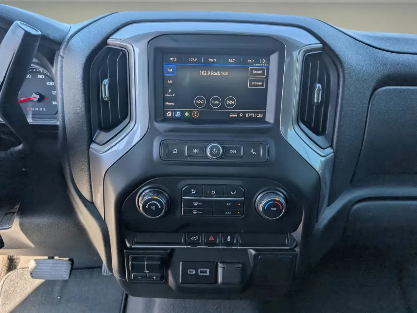 2021 /Jet Black Chevrolet Silverado 1500 Custom (1GCUYBEFXMZ) with an Other engine, located at 7000 Northlake Connector, Columbus, GA, 31904, (706) 987-8085, 32.524975, -84.978134 - Unleash your adventurous spirit with the 2021 Chevrolet Silverado 1500, an ideal companion whether you're navigating the daily grind or embarking on weekend getaways. Offering a perfect blend of rugged capability and modern technology, this pickup truck ensures comfort and performance, making it a t - Photo#12