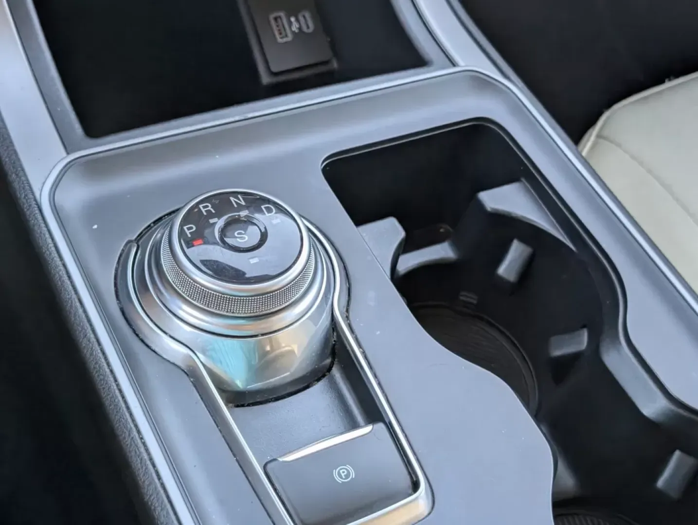 2021 Ford Edge SE (2FMPK3G99MB) with an Other engine, located at 5115 14th Ave., Columbus, GA, 31904, (706) 323-0345, 32.511494, -84.971046 - Are you in the market for a reliable and stylish SUV that fits your active lifestyle? Look no further than this 2021 Ford Edge SE, available now at Gils Auto in Phenix City, AL! With its spacious interior and impressive fuel efficiency, this SUV is perfect for growing families, daily commuters, or a - Photo#15