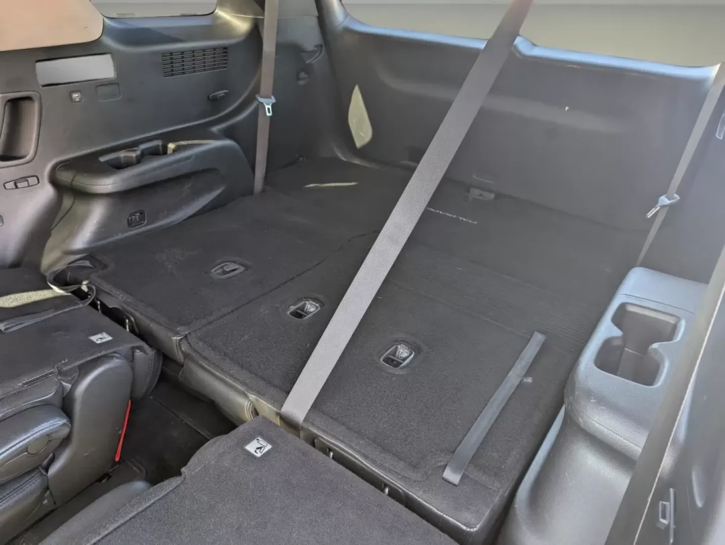 2021 /Black Hyundai Palisade SEL (KM8R34HE9MU) with an Other engine, located at 804 22nd Ave, Phenix City, AL, 36870, (334) 297-1860, 32.484749, -85.024475 - **Drive Your Family Adventures with the 2021 Hyundai Palisade SEL!** <br /> <br /> If you're looking for an SUV that combines luxury, space, and reliability, the 2021 Hyundai Palisade SEL is the perfect choice for growing families or anyone who craves comfortable commuting and weekend road trips. T - Photo#10