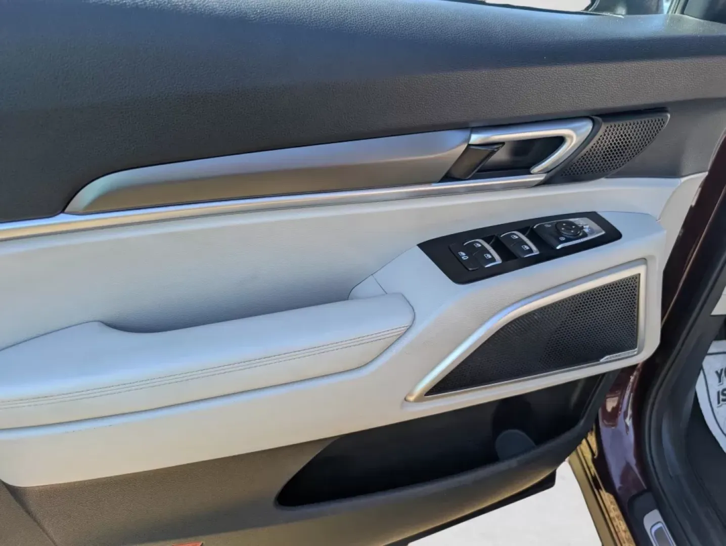 2021 /Gray Kia Telluride S (5XYP6DHC1MG) with an Other engine, located at 521 Old Farm Lane Rd, Prattville, AL, 36066, (334) 325-1505, 32.482460, -86.416367 - **Discover Your Next Adventure with the 2021 Kia Telluride S at Gils Auto in Phenix City, AL!**<br /> <br /> Are you ready to elevate your family road trips, weekend getaways, or daily commutes? The 2021 Kia Telluride S is the perfect companion for anyone seeking a blend of style, space, and advance - Photo#8