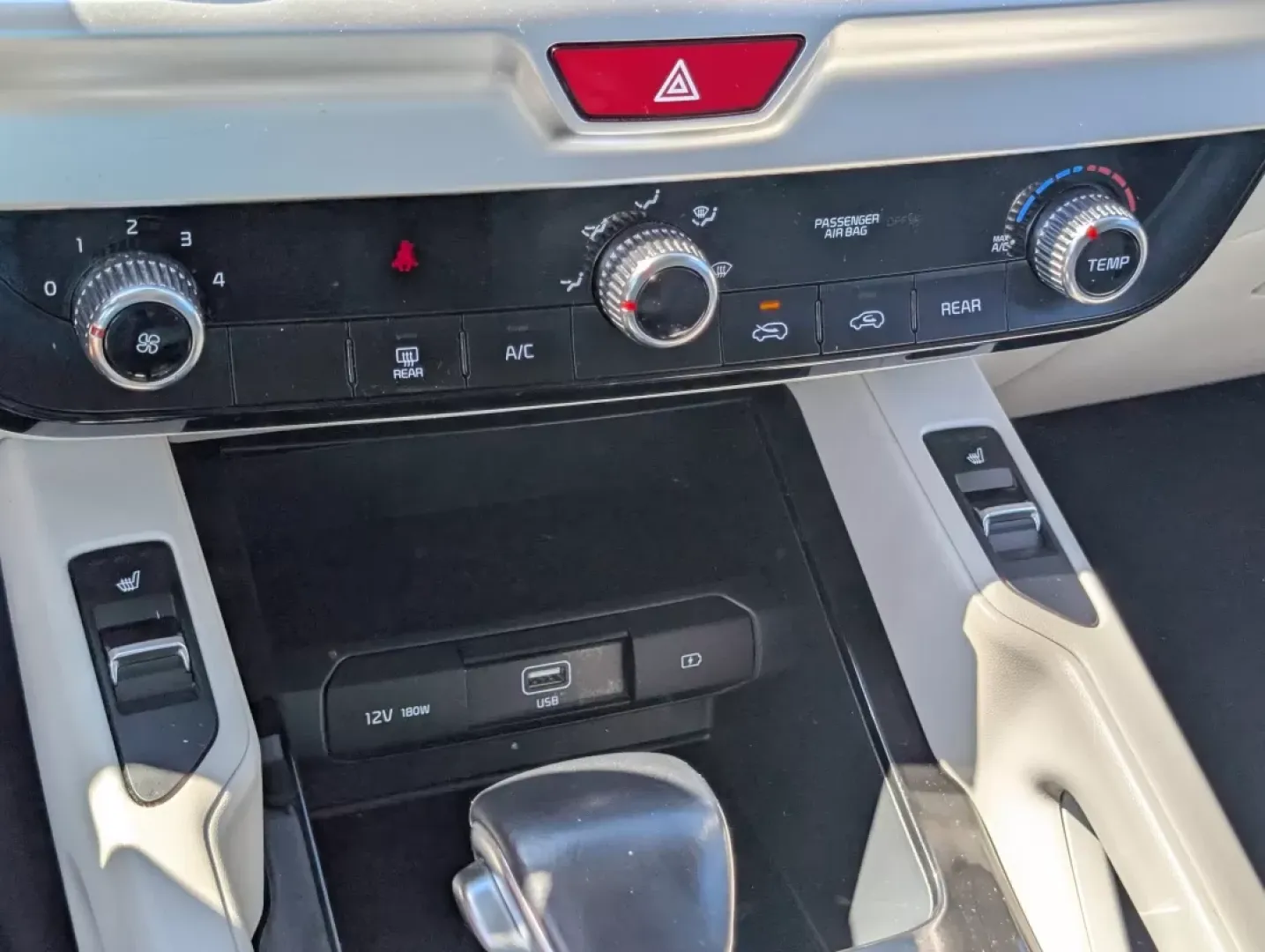 2021 /Gray Kia Telluride S (5XYP6DHC1MG) with an Other engine, located at 521 Old Farm Lane Rd, Prattville, AL, 36066, (334) 325-1505, 32.482460, -86.416367 - **Discover Your Next Adventure with the 2021 Kia Telluride S at Gils Auto in Phenix City, AL!**<br /> <br /> Are you ready to elevate your family road trips, weekend getaways, or daily commutes? The 2021 Kia Telluride S is the perfect companion for anyone seeking a blend of style, space, and advance - Photo#17