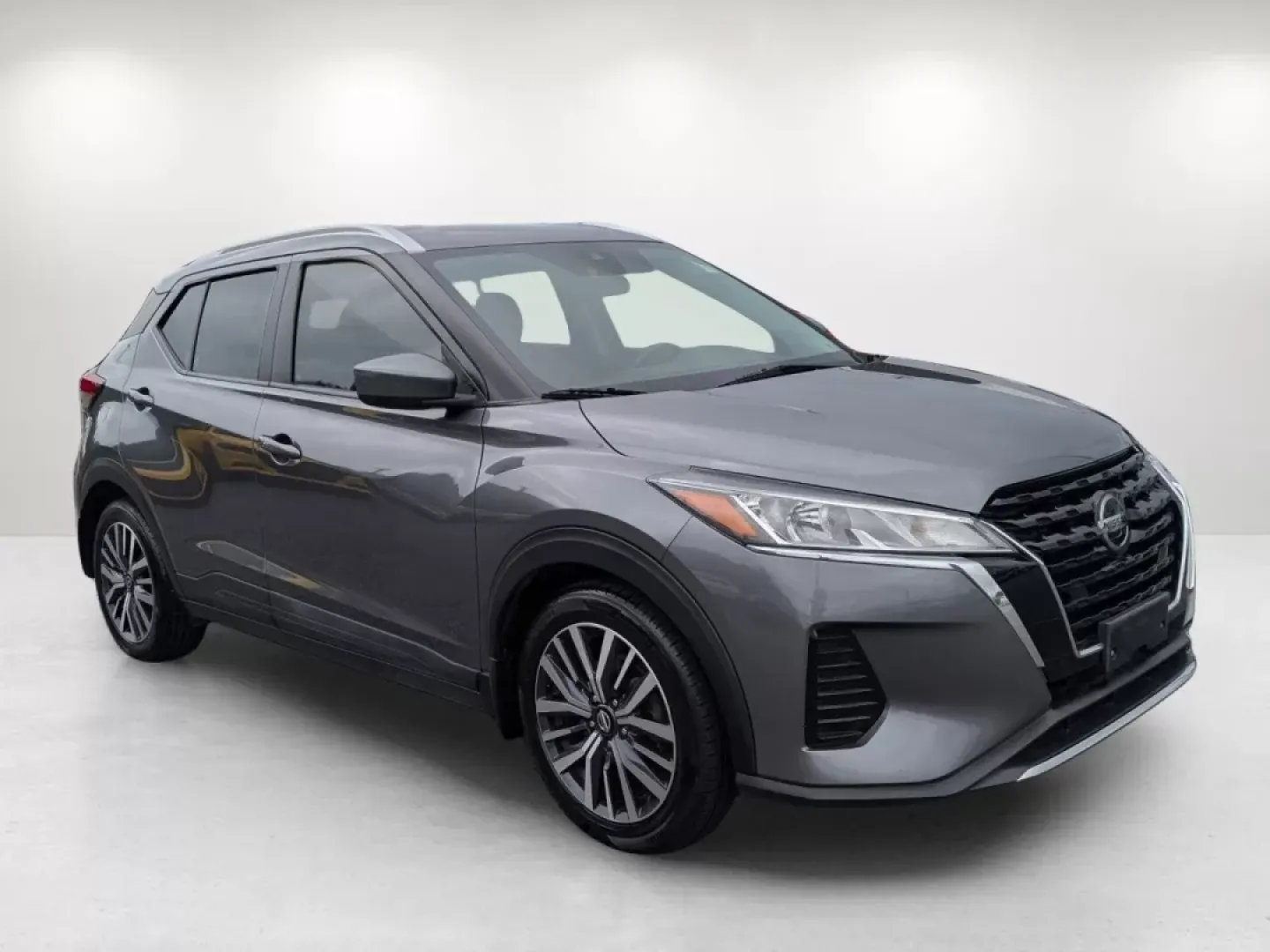 2021 /Charcoal Nissan Kicks SV (3N1CP5CV1ML) with an Other engine, located at 3959 U.S. 80 W, Phenix City, AL, 36870, (334) 297-4885, 32.469296, -85.135185 - **Discover the Perfect SUV for Your Active Lifestyle!**<br /> <br /> Are you searching for a versatile and stylish vehicle that perfectly complements your adventurous spirit? Look no further! At Gils Auto, located at 3959 U.S. 80 W in Phenix City, AL, we proudly present the 2021 Nissan Kicks SV-an i - Photo#2