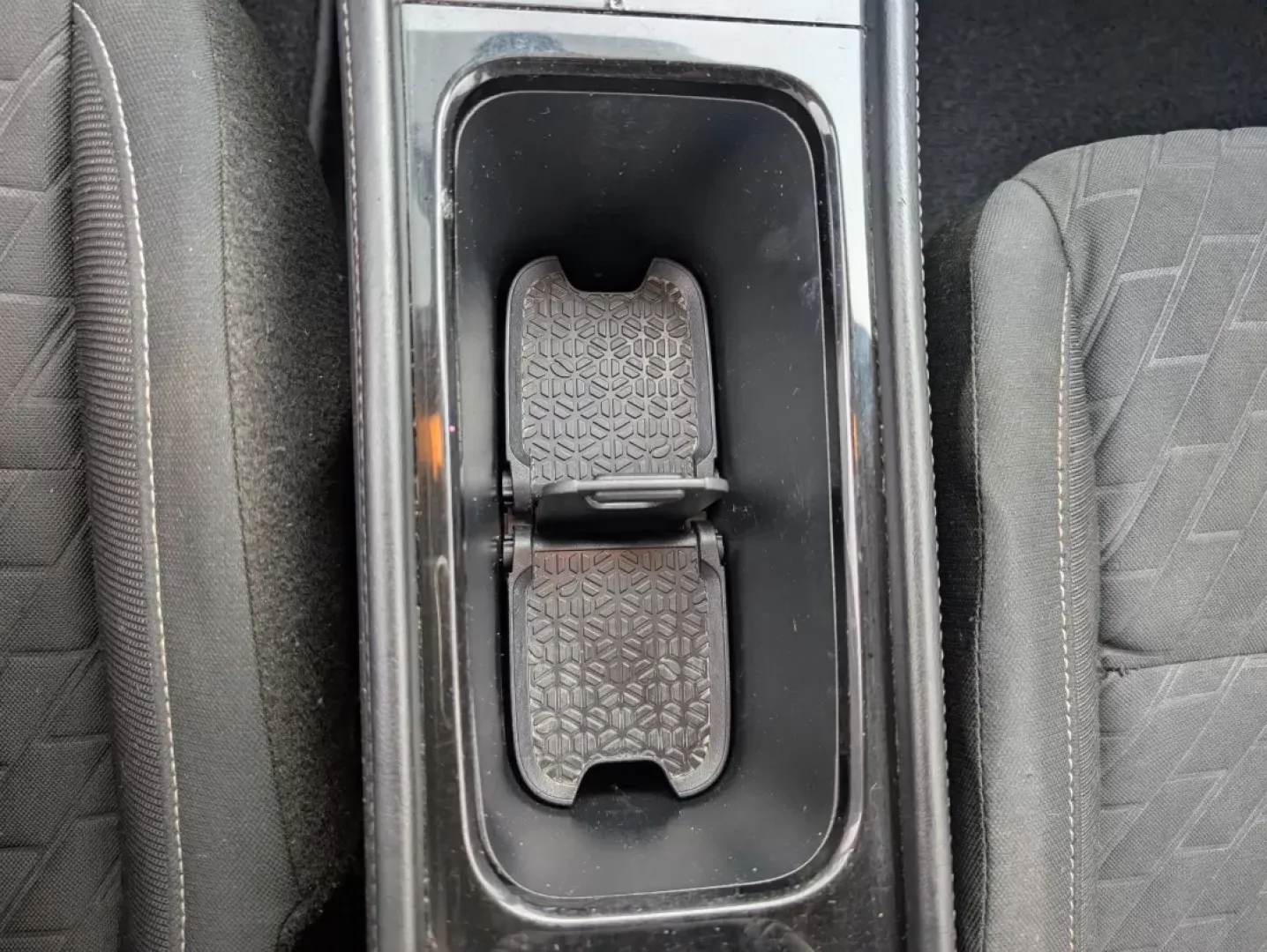 2021 /Charcoal Nissan Kicks SV (3N1CP5CV1ML) with an Other engine, located at 3959 U.S. 80 W, Phenix City, AL, 36870, (334) 297-4885, 32.469296, -85.135185 - **Discover the Perfect SUV for Your Active Lifestyle!**<br /> <br /> Are you searching for a versatile and stylish vehicle that perfectly complements your adventurous spirit? Look no further! At Gils Auto, located at 3959 U.S. 80 W in Phenix City, AL, we proudly present the 2021 Nissan Kicks SV-an i - Photo#13