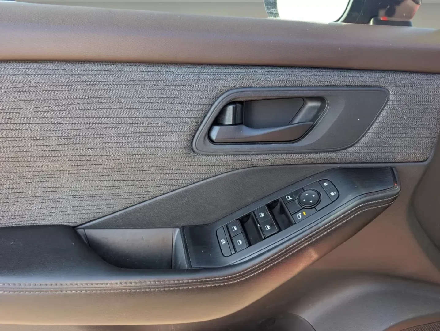 2021 /Charcoal Nissan Rogue S (5N1AT3AA6MC) with an Other engine, located at 1430 Gateway Drive, Opelika, AL, 36801, (334) 239-0944, 32.637871, -85.409790 - Discover the perfect blend of style, comfort, and reliability with the 2021 Nissan Rogue S, available at Gils Auto in Phenix City, AL. This SUV is not just a vehicle; it's a lifestyle upgrade that caters to your adventurous spirit and everyday needs. Whether you're a busy professional looking for a - Photo#8