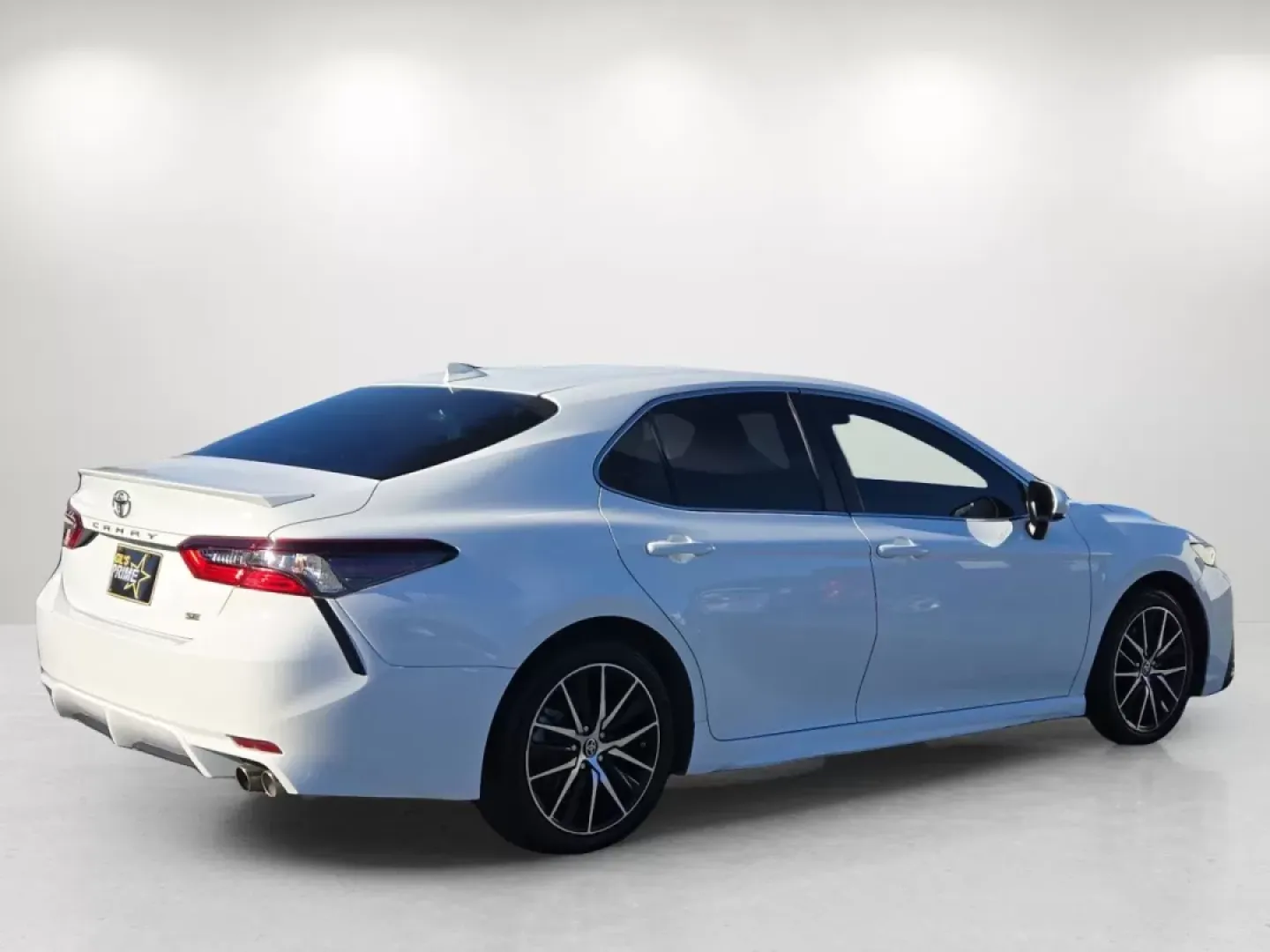 2021 Toyota Camry SE (4T1G11AK7MU) with an Other engine, located at 7000 Northlake Connector, Columbus, GA, 31904, (706) 987-8085, 32.524975, -84.978134 - Are you dreaming of a vehicle that combines style, reliability, and outstanding performance for weekend adventures or daily commutes? Look no further than this stunning 2021 Toyota Camry, available now at Gils Auto in Phenix City, AL. With a sleek white exterior, this four-door sedan perfectly balan - Photo#5