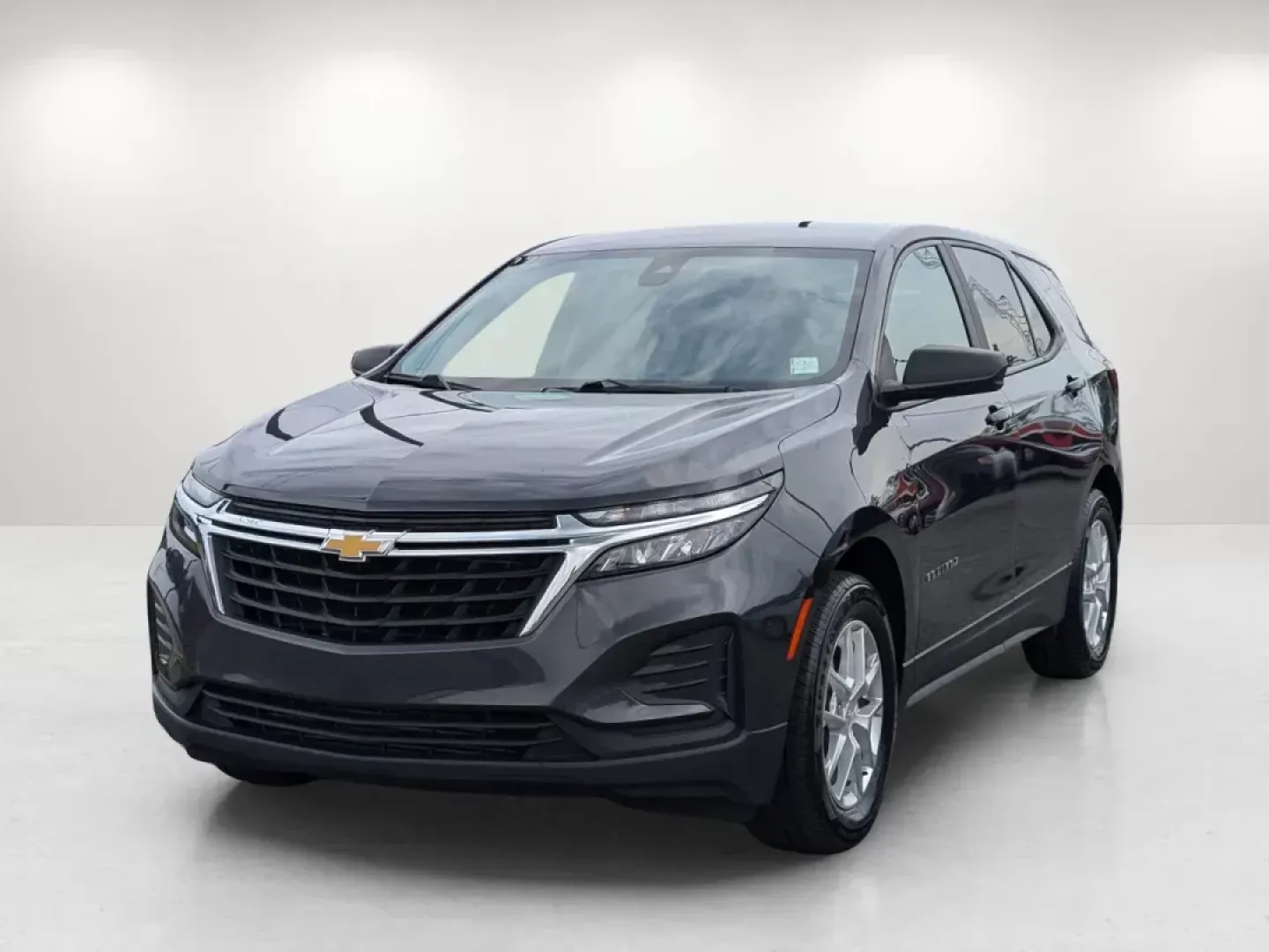 2022 /Medium Ash Gray Chevrolet Equinox LS (3GNAXHEV6NS) with an Turbocharged Gas I4 1.5L/92 engine, 6-Speed Automatic transmission, located at 5115 14th Ave., Columbus, GA, 31904, (706) 323-0345, 32.511494, -84.971046 - 2022 Chevrolet Equinox LS - Photo#1