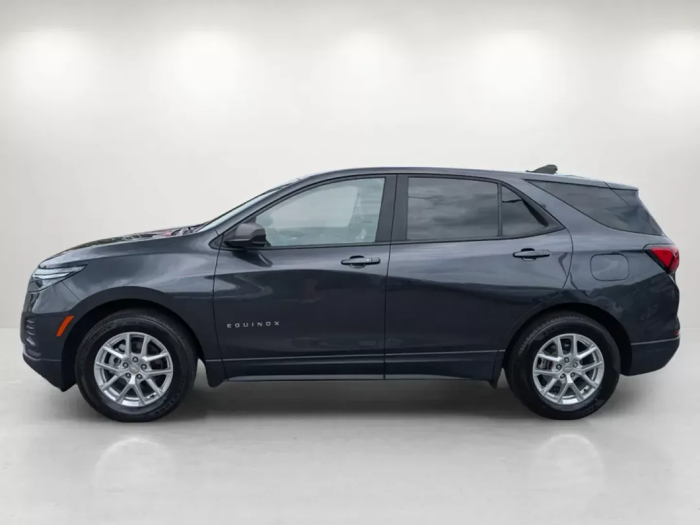 2022 /Medium Ash Gray Chevrolet Equinox LS (3GNAXHEV6NS) with an Turbocharged Gas I4 1.5L/92 engine, 6-Speed Automatic transmission, located at 5115 14th Ave., Columbus, GA, 31904, (706) 323-0345, 32.511494, -84.971046 - 2022 Chevrolet Equinox LS - Photo#8