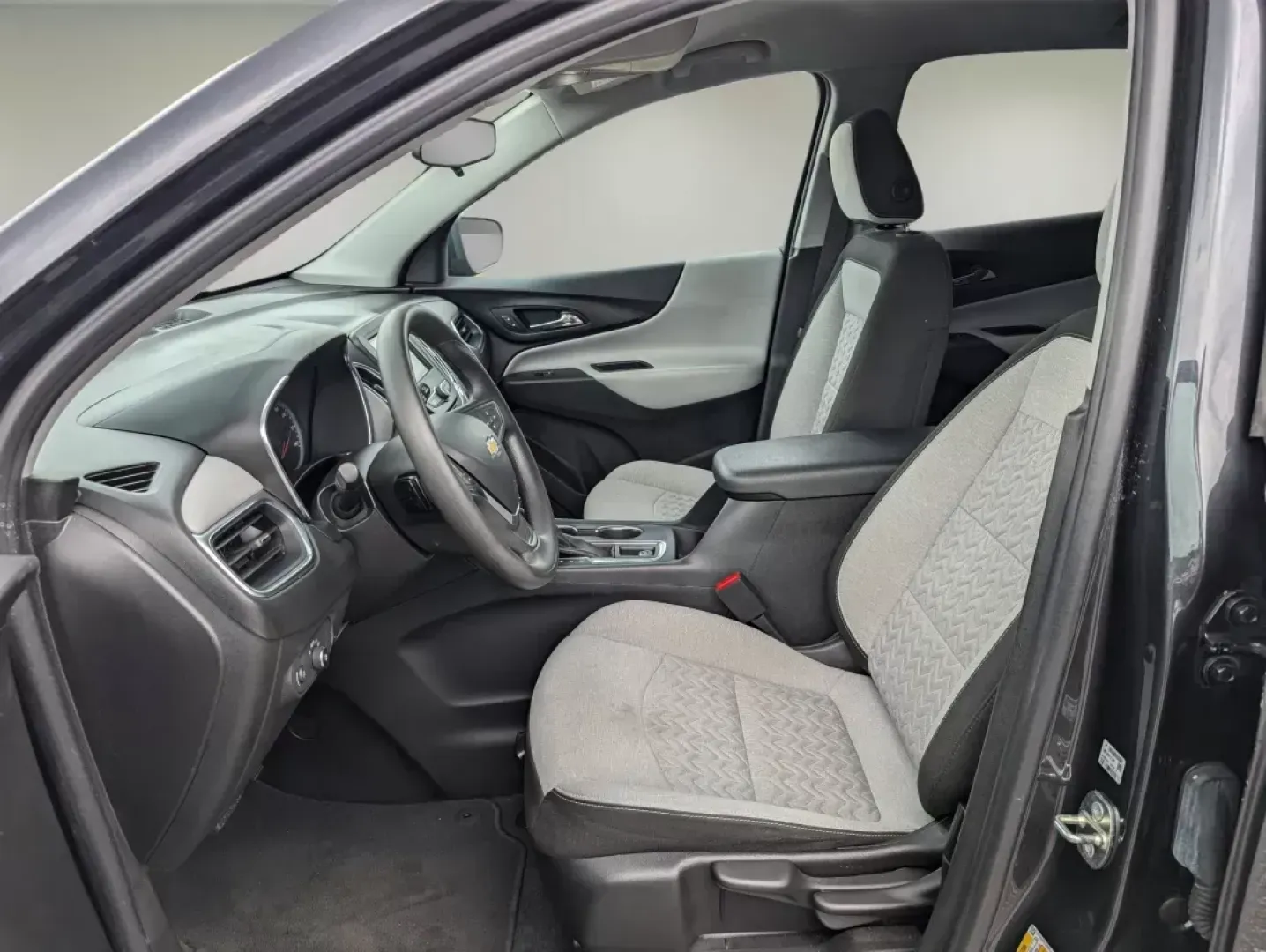 2022 /Medium Ash Gray Chevrolet Equinox LS (3GNAXHEV6NS) with an Turbocharged Gas I4 1.5L/92 engine, 6-Speed Automatic transmission, located at 5115 14th Ave., Columbus, GA, 31904, (706) 323-0345, 32.511494, -84.971046 - 2022 Chevrolet Equinox LS - Photo#10