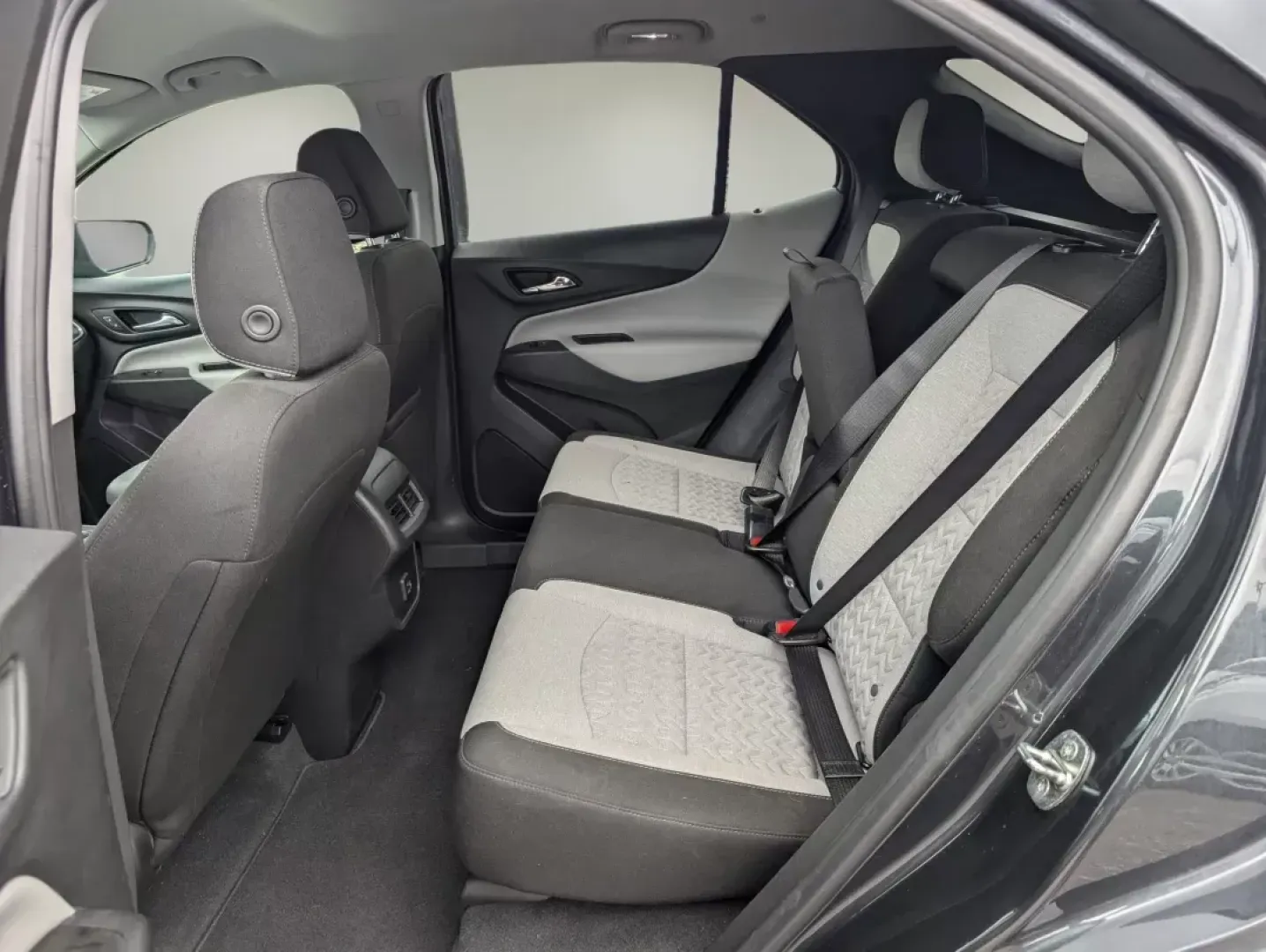 2022 /Medium Ash Gray Chevrolet Equinox LS (3GNAXHEV6NS) with an Turbocharged Gas I4 1.5L/92 engine, 6-Speed Automatic transmission, located at 5115 14th Ave., Columbus, GA, 31904, (706) 323-0345, 32.511494, -84.971046 - 2022 Chevrolet Equinox LS - Photo#11