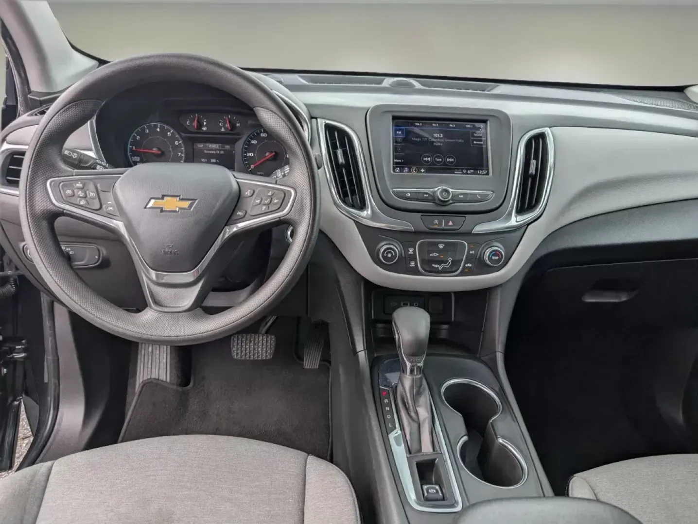 2022 /Medium Ash Gray Chevrolet Equinox LS (3GNAXHEV6NS) with an Turbocharged Gas I4 1.5L/92 engine, 6-Speed Automatic transmission, located at 5115 14th Ave., Columbus, GA, 31904, (706) 323-0345, 32.511494, -84.971046 - 2022 Chevrolet Equinox LS - Photo#12