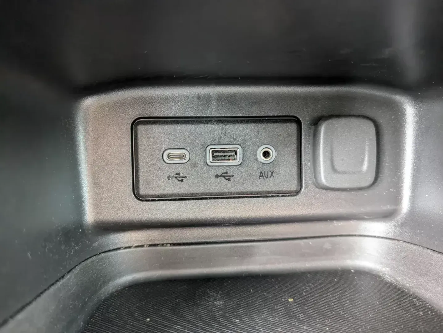 2022 /Medium Ash Gray Chevrolet Equinox LS (3GNAXHEV6NS) with an Turbocharged Gas I4 1.5L/92 engine, 6-Speed Automatic transmission, located at 5115 14th Ave., Columbus, GA, 31904, (706) 323-0345, 32.511494, -84.971046 - 2022 Chevrolet Equinox LS - Photo#13