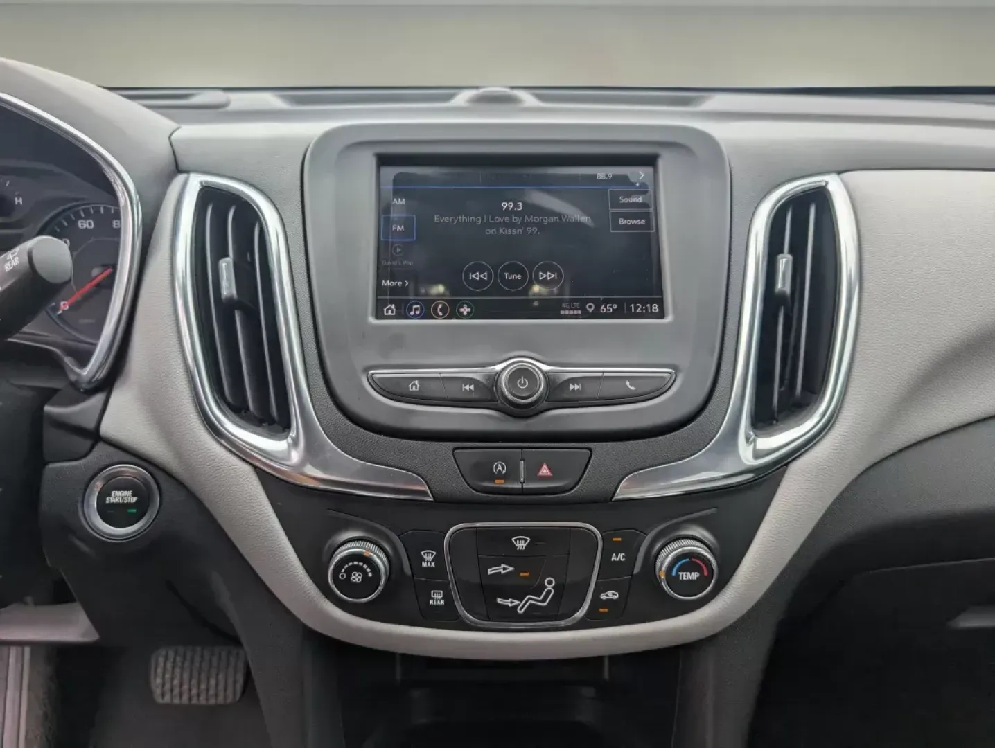 2022 /Medium Ash Gray Chevrolet Equinox LS (3GNAXHEV9NS) with an Turbocharged Gas I4 1.5L/92 engine, 6-Speed Automatic transmission, located at 521 Old Farm Lane Rd, Prattville, AL, 36066, (334) 325-1505, 32.482460, -86.416367 - 2022 Chevrolet Equinox LS - Photo#14