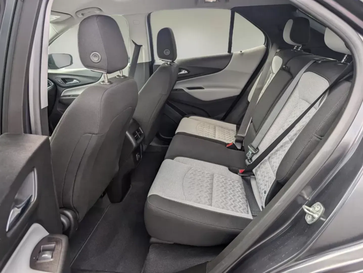 2022 /Medium Ash Gray Chevrolet Equinox LS (2GNAXHEV8N6) with an Turbocharged Gas I4 1.5L/92 engine, 6-Speed Automatic transmission, located at 3959 U.S. 80 W, Phenix City, AL, 36870, (334) 297-4885, 32.469296, -85.135185 - 2022 Chevrolet Equinox LS - Photo#11