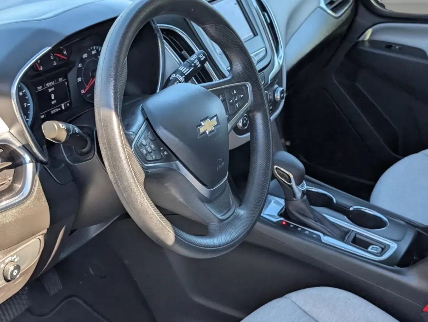 2022 /Medium Ash Gray Chevrolet Equinox LS (3GNAXHEV9NS) with an Other engine, located at 5115 14th Ave., Columbus, GA, 31904, (706) 323-0345, 32.511494, -84.971046 - **Discover Your Perfect Adventure Companion: 2022 Chevrolet Equinox LS at Gils Auto!**<br /> <br /> Are you in search of a reliable SUV that fits seamlessly into your active lifestyle? Look no further than the 2022 Chevrolet Equinox LS, now available at Gils Auto in Phenix City, AL. This versatile s - Photo#12