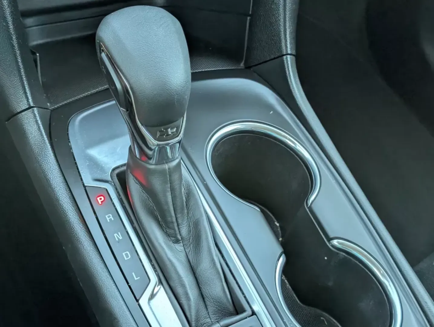 2022 /Medium Ash Gray Chevrolet Equinox LS (3GNAXHEV9NS) with an Other engine, located at 5115 14th Ave., Columbus, GA, 31904, (706) 323-0345, 32.511494, -84.971046 - **Discover Your Perfect Adventure Companion: 2022 Chevrolet Equinox LS at Gils Auto!**<br /> <br /> Are you in search of a reliable SUV that fits seamlessly into your active lifestyle? Look no further than the 2022 Chevrolet Equinox LS, now available at Gils Auto in Phenix City, AL. This versatile s - Photo#17