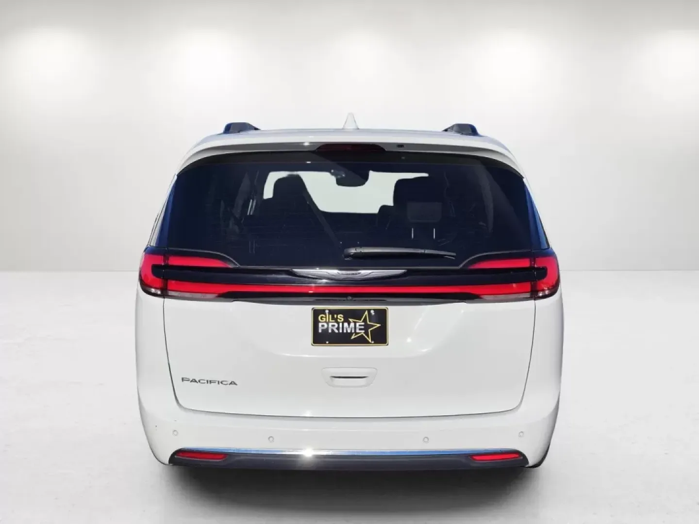2022 Bright White Clearcoat /Black/Alloy/Black Chrysler Pacifica Touring L (2C4RC1BG2NR) with an Other engine, located at 7000 Northlake Connector, Columbus, GA, 31904, (706) 987-8085, 32.524975, -84.978134 - ### Elevate Your Family Adventures with the 2022 Chrysler Pacifica at Gils Auto - Phenix City!<br /> <br /> Are you ready to transform your family outings and daily commutes into extraordinary journeys? The 2022 Chrysler Pacifica is here to elevate your adventures, making it the perfect vehicle for - Photo#5