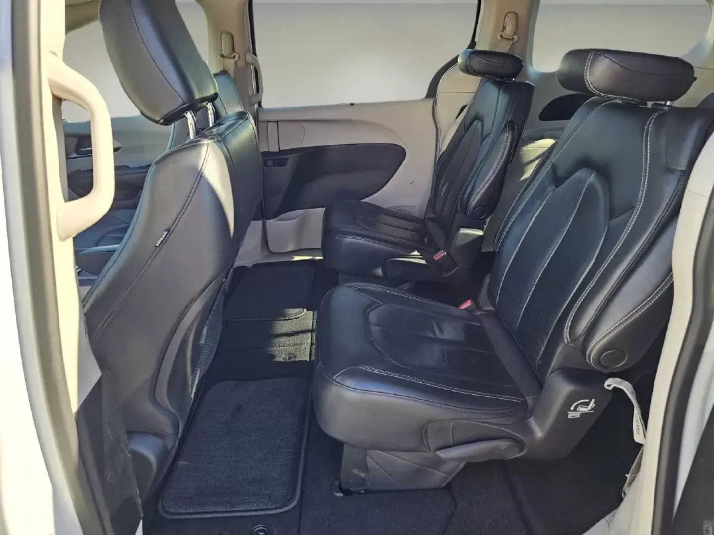 2022 Bright White Clearcoat /Black/Alloy/Black Chrysler Pacifica Touring L (2C4RC1BG2NR) with an Other engine, located at 7000 Northlake Connector, Columbus, GA, 31904, (706) 987-8085, 32.524975, -84.978134 - ### Elevate Your Family Adventures with the 2022 Chrysler Pacifica at Gils Auto - Phenix City!<br /> <br /> Are you ready to transform your family outings and daily commutes into extraordinary journeys? The 2022 Chrysler Pacifica is here to elevate your adventures, making it the perfect vehicle for - Photo#13