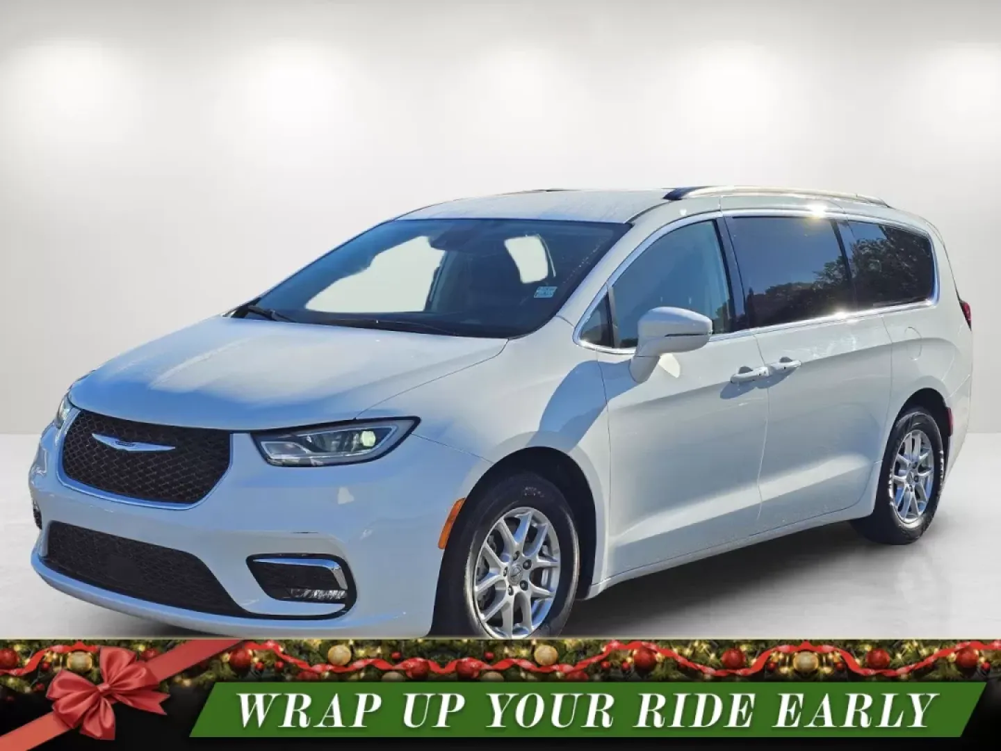2022 Bright White Clearcoat /Black/Alloy/Black Chrysler Pacifica Touring L (2C4RC1BG2NR) with an Other engine, located at 7000 Northlake Connector, Columbus, GA, 31904, (706) 987-8085, 32.524975, -84.978134 - ### Elevate Your Family Adventures with the 2022 Chrysler Pacifica at Gils Auto - Phenix City!<br /> <br /> Are you ready to transform your family outings and daily commutes into extraordinary journeys? The 2022 Chrysler Pacifica is here to elevate your adventures, making it the perfect vehicle for - Photo#0