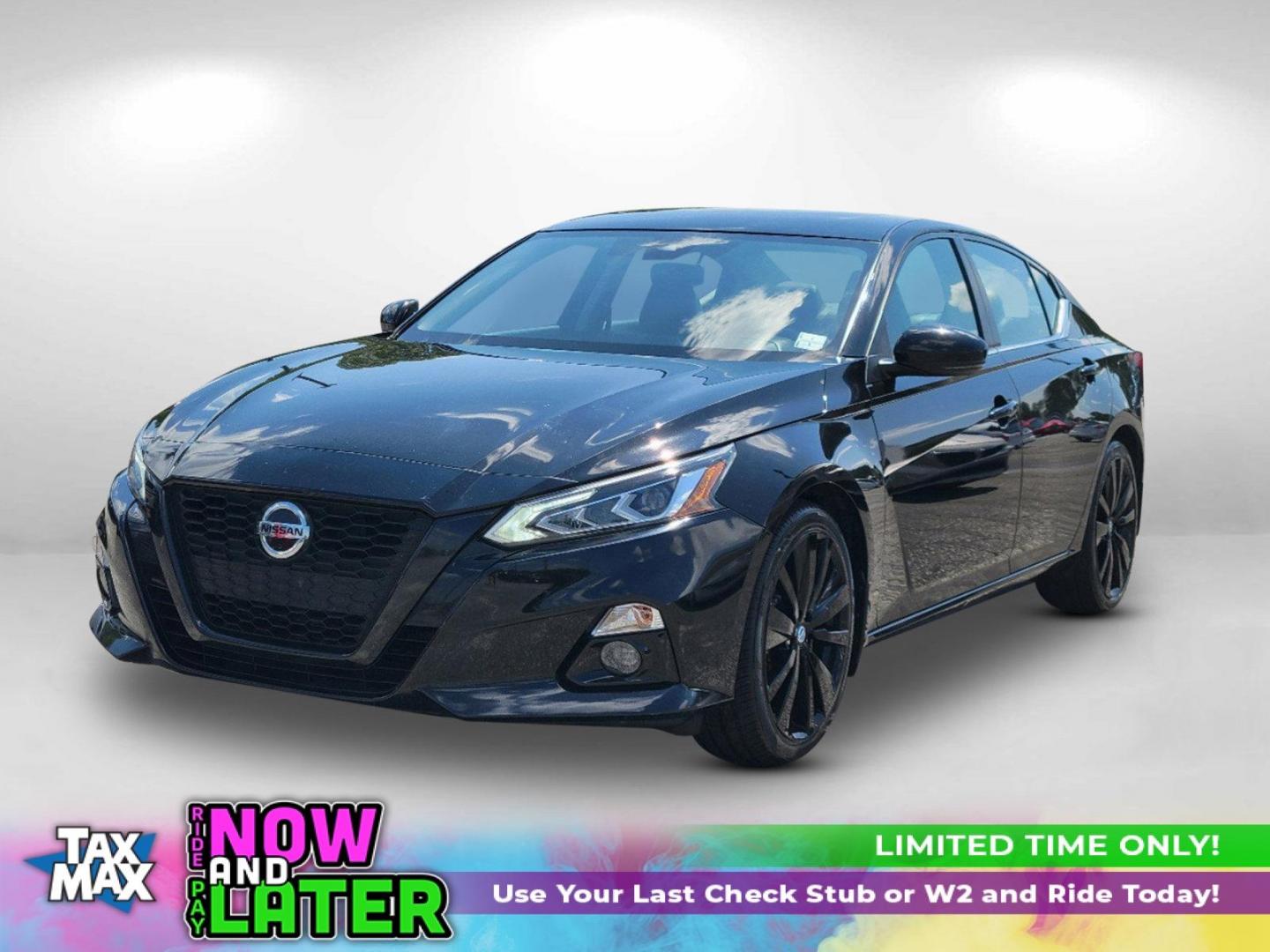 2022 Super Black /Sport Nissan Altima 2.5 SR (1N4BL4CV3NN) with an Regular Unleaded I-4 2.5 L/152 engine, 1-Speed CVT w/OD transmission, located at 1430 Gateway Drive, Opelika, AL, 36801, (334) 239-0944, 32.637871, -85.409790 - 2022 Nissan Altima 2.5 SR - Photo#0