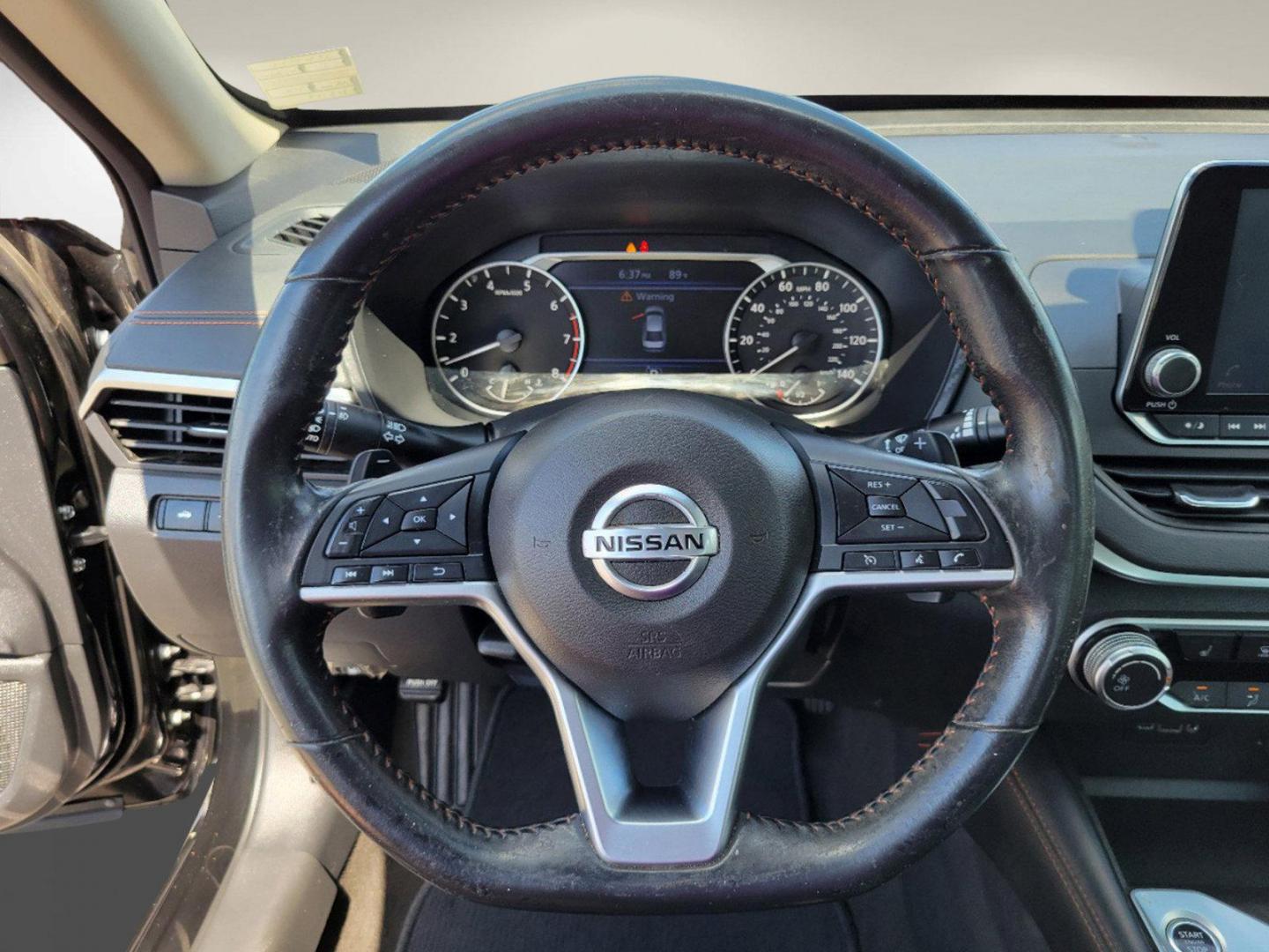 2022 Super Black /Sport Nissan Altima 2.5 SR (1N4BL4CV3NN) with an Regular Unleaded I-4 2.5 L/152 engine, 1-Speed CVT w/OD transmission, located at 1430 Gateway Drive, Opelika, AL, 36801, (334) 239-0944, 32.637871, -85.409790 - 2022 Nissan Altima 2.5 SR - Photo#13