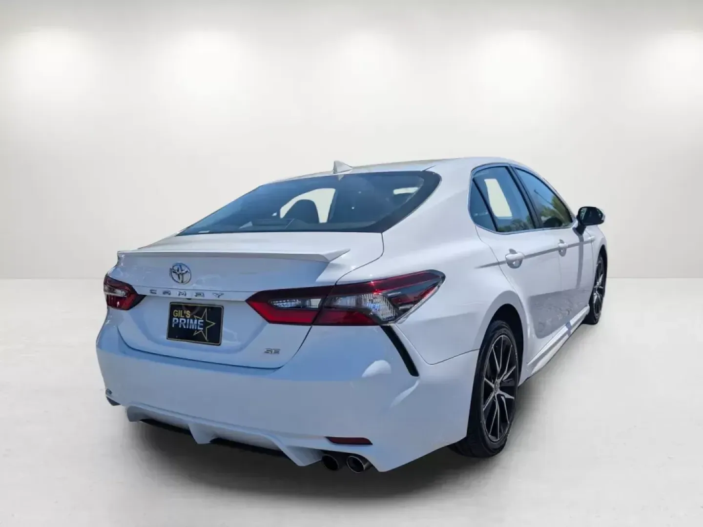 2022 Toyota Camry SE (4T1G11AKXNU) with an Regular Unleaded I-4 2.5 L/152 engine, 8-Speed Automatic w/OD transmission, located at 1430 Gateway Drive, Opelika, AL, 36801, (334) 239-0944, 32.637871, -85.409790 - **Discover Your Next Adventure with the 2022 Toyota Camry SE at Gils Auto Opelika, AL!**<br /> <br /> Are you ready to elevate your daily commute or embark on weekend getaways with style and comfort? Look no further than this stunning **2022 Toyota Camry SE**, the perfect sedan for both family trip - Photo#5