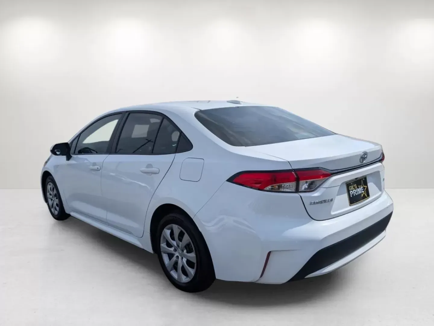 2022 Toyota Corolla LE (5YFEPMAE4NP) with an Other engine, located at 7000 Northlake Connector, Columbus, GA, 31904, (706) 987-8085, 32.524975, -84.978134 - Unlock the door to your next adventure with the 2022 Toyota Corolla LE, the ultimate sedan designed for budget-conscious buyers and busy lifestyles. Whether you're commuting to work, running errands around Prattville, or embarking on a spontaneous weekend getaway, this vehicle balances style, effici - Photo#2