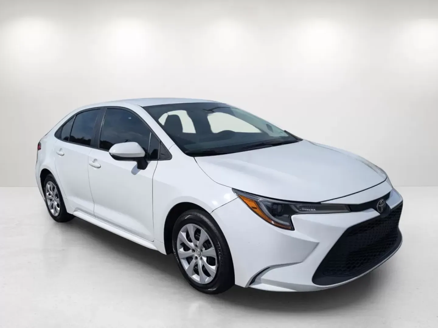 2022 Toyota Corolla LE (5YFEPMAE4NP) with an Other engine, located at 7000 Northlake Connector, Columbus, GA, 31904, (706) 987-8085, 32.524975, -84.978134 - Unlock the door to your next adventure with the 2022 Toyota Corolla LE, the ultimate sedan designed for budget-conscious buyers and busy lifestyles. Whether you're commuting to work, running errands around Prattville, or embarking on a spontaneous weekend getaway, this vehicle balances style, effici - Photo#6