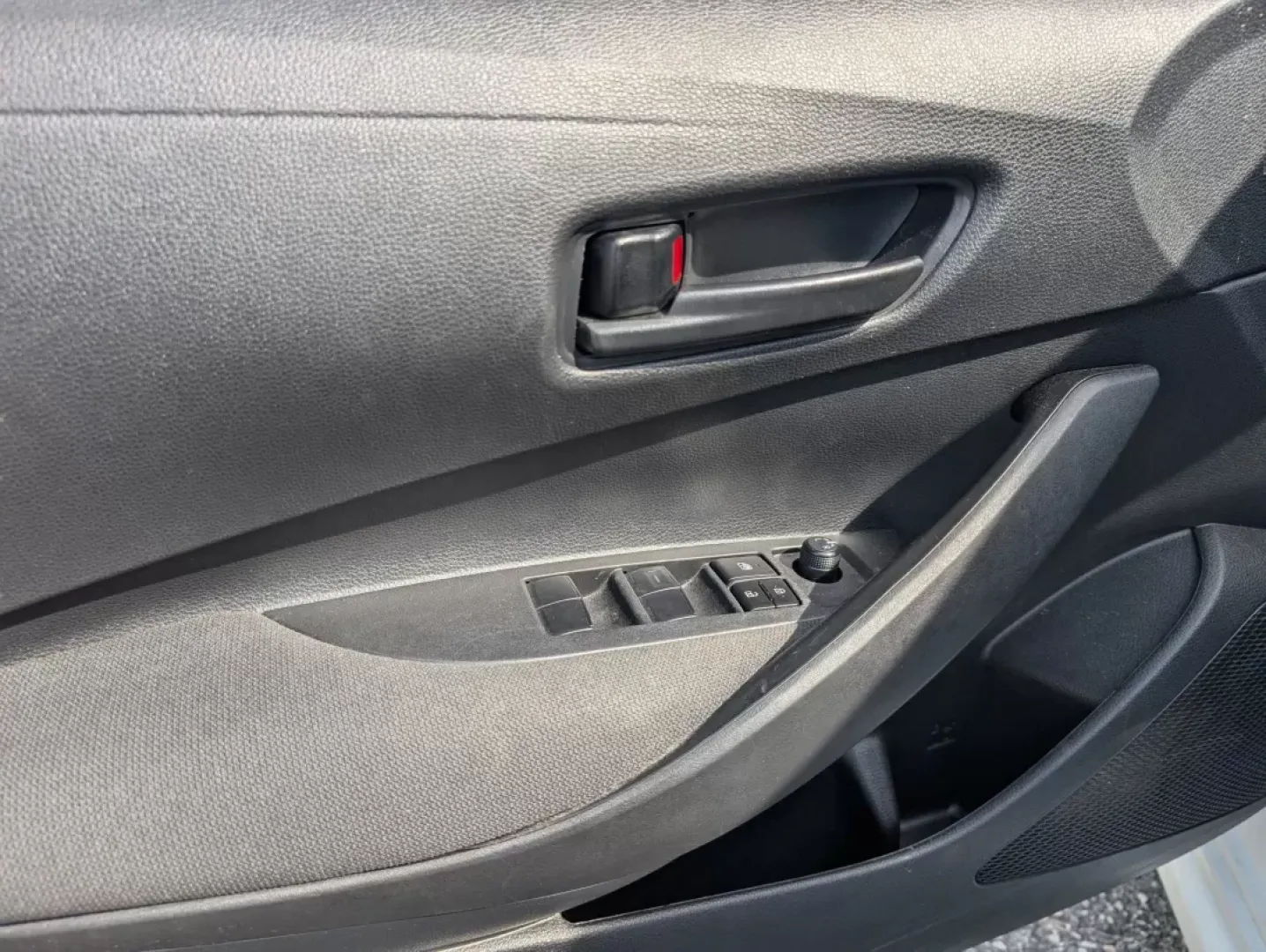 2022 Toyota Corolla LE (5YFEPMAE4NP) with an Other engine, located at 7000 Northlake Connector, Columbus, GA, 31904, (706) 987-8085, 32.524975, -84.978134 - Unlock the door to your next adventure with the 2022 Toyota Corolla LE, the ultimate sedan designed for budget-conscious buyers and busy lifestyles. Whether you're commuting to work, running errands around Prattville, or embarking on a spontaneous weekend getaway, this vehicle balances style, effici - Photo#8