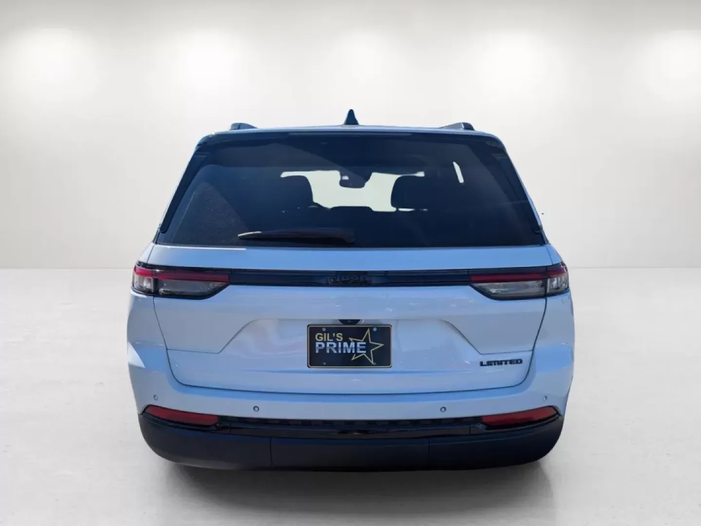 2023 /Global Black Jeep Grand Cherokee Limited (1C4RJGBG7PC) with an Other engine, located at 3959 U.S. 80 W, Phenix City, AL, 36870, (334) 297-4885, 32.469296, -85.135185 - **Explore the 2023 Jeep Grand Cherokee Limited: Your Ticket to Adventure in Phenix City!**<br /> <br /> Are you ready for your next adventure? The 2023 Jeep Grand Cherokee Limited isn't just a vehicle; it's your gateway to freedom. Whether you're navigating the bustle of daily life or setting off on - Photo#5